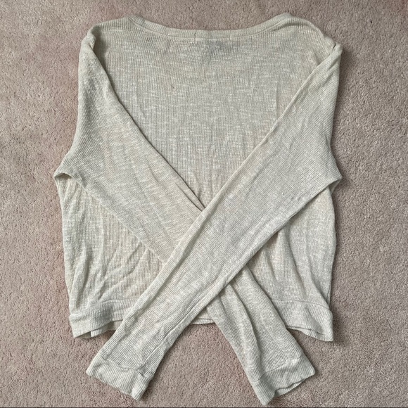 Light Sweater - Picture 3 of 4